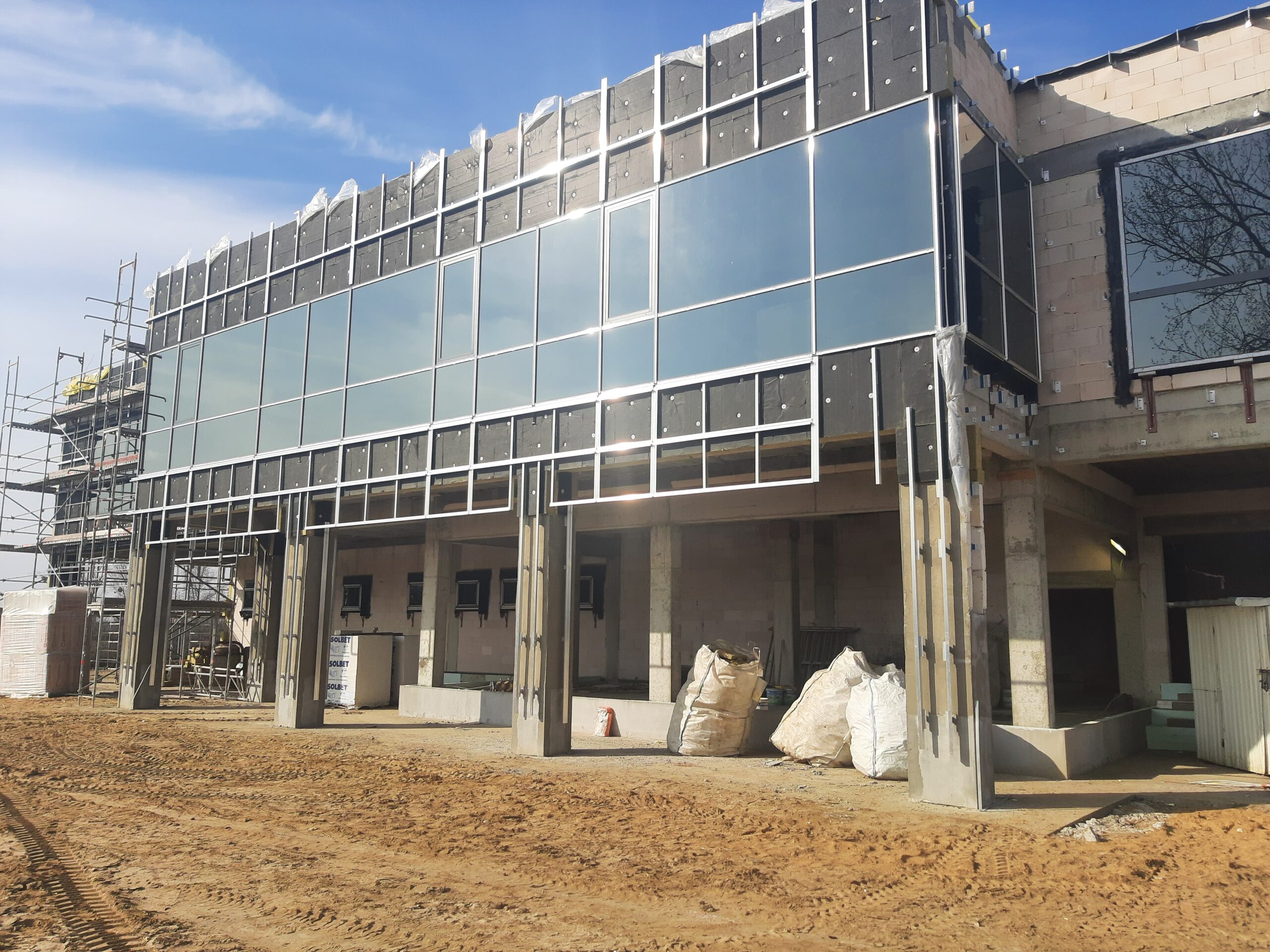 Hala produkcyjna – fasada, widok 2