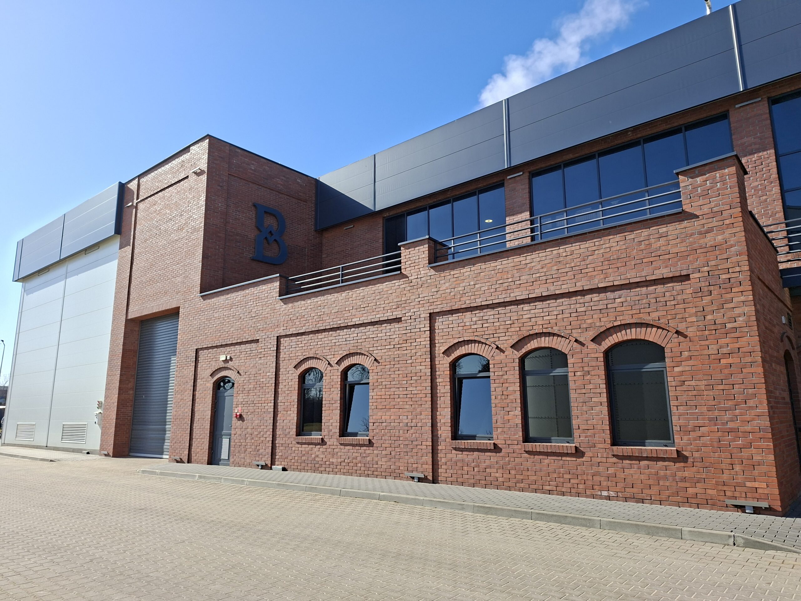 Zakład przemysłowy – widok 2